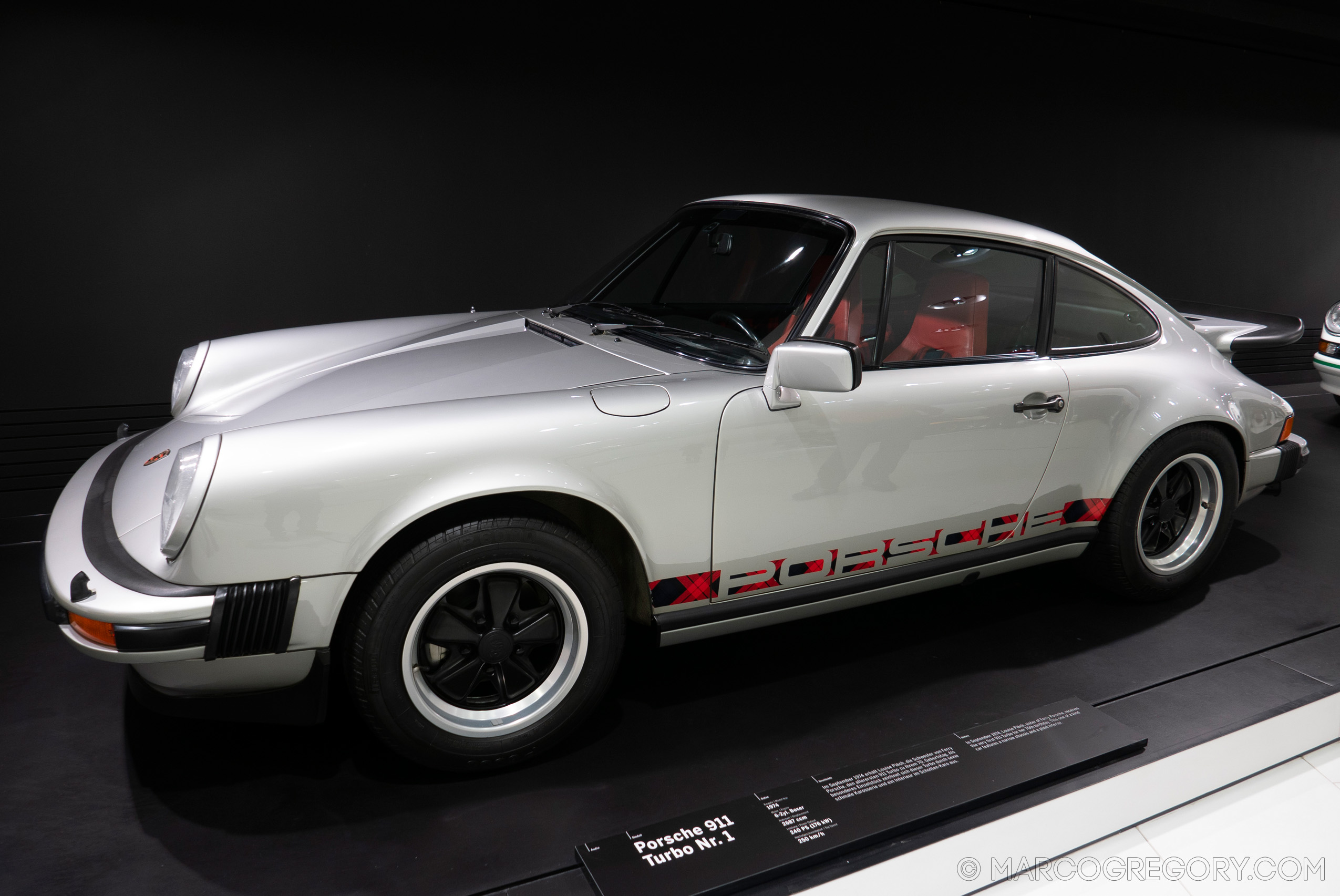 151128 Porsche Museum - Photo0015 of 92