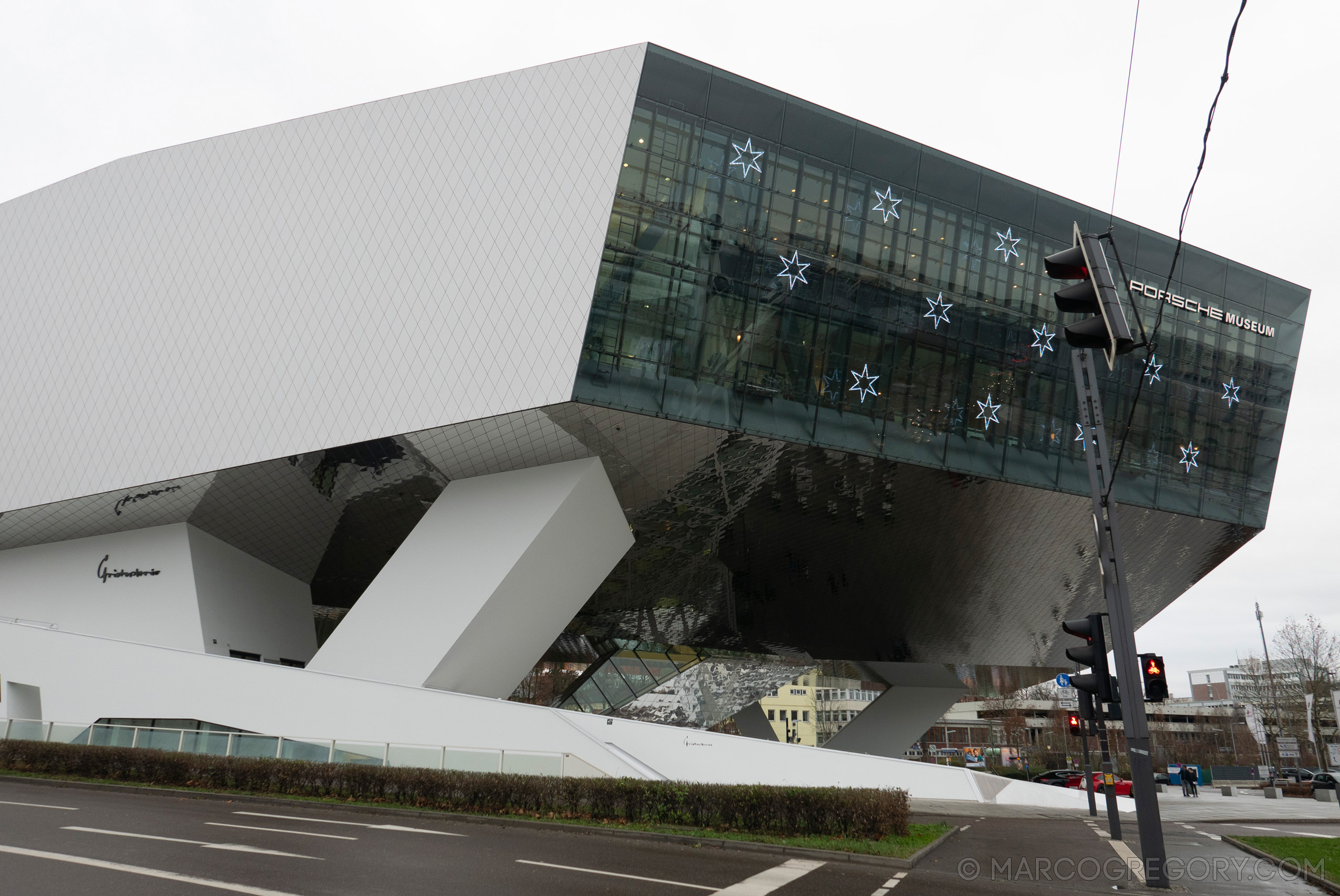 151128 Porsche Museum - Photo0001 of 92